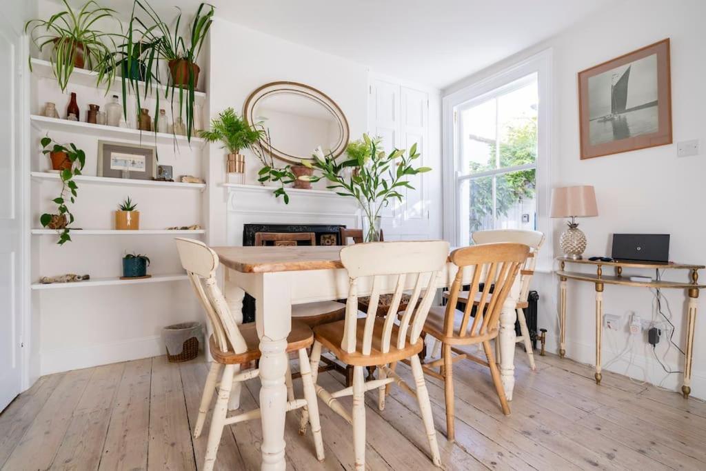 Boat House, Relax In A Whitstable Fisherman'S Cottage Exterior foto